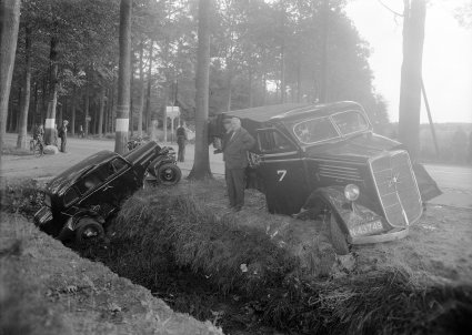 Henschel vrachtwagen, 1936 (Foto: Fotopersbureau Het Zuiden. Bron: collectie BHIC]