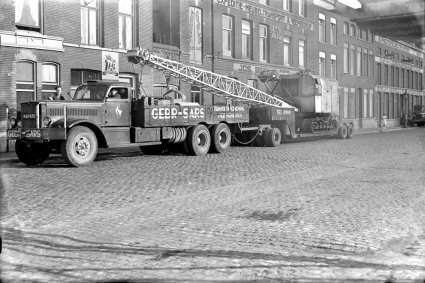 Diamond T, 1948 (Foto: Fotopersbureau Het Zuiden. Bron: Erfgoed 's-Hertogenbosch)