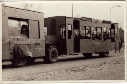 DAF in carnavalsoptocht (coll. M. v.d. Leest)