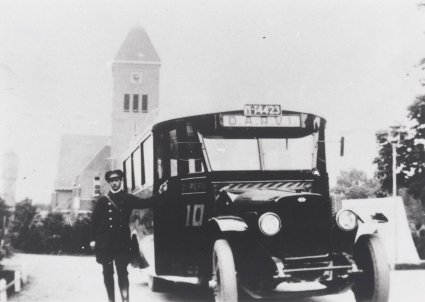 International autobus, 1930-1939 (West-Brabants Archief)