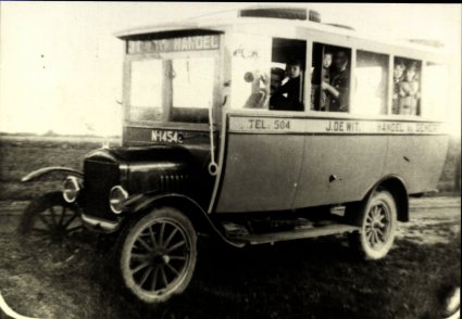 N-14549 Ford van De Wit uit Handel (Collectie W. Jaegers)