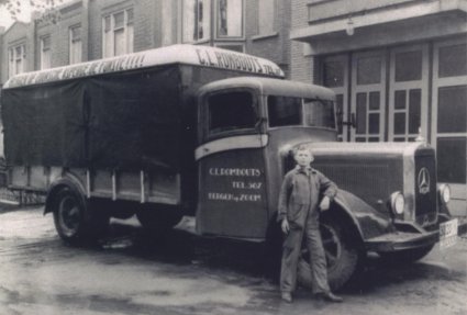 N-15333 Mercedes vrachtwagen (bron: Bergen op weg)
