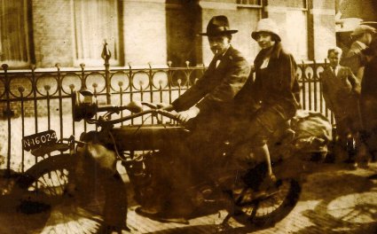 Indian 1000 cc PowerPlus uit rond 1920 (coll. F. Adriaanse)