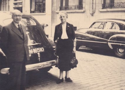 Dodge Special Deluxe sedan uit 1947.