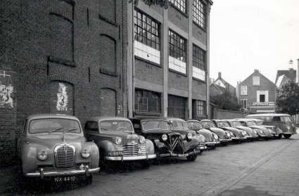N-8476 is een Opel Olympia (bron: Heemkundekring De Vrijheijt van Rosendale)