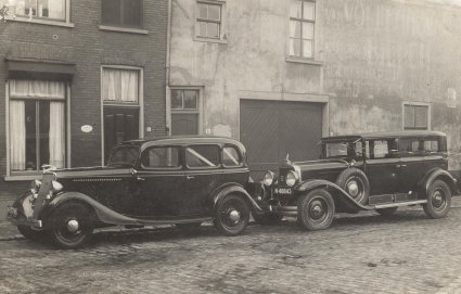 Ford en Cadillac (coll. Bergen op weg)