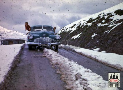 N-203 Buick op de St. Gotthardpas, 1946 (particuliere collectie)