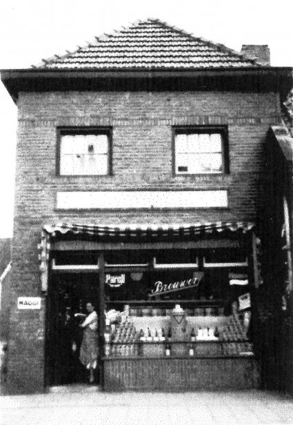 De winkel aan de Langdonkenstraat in Strijp (Collectie M. Homveld-de Brouwer)