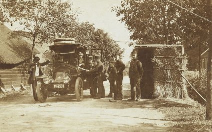 N-2131 Renault (coll. Stadsarchief Breda)