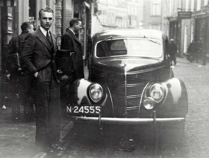 Ford c. 1937 (collectie J. Bakker)