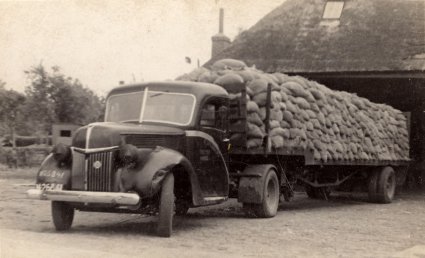 Ford, c. 1944 (collectie W. van Gils)