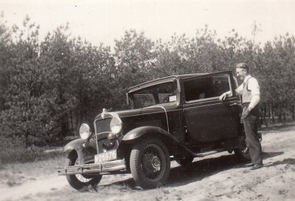 De Chevrolet van Thies Reijbroek uit Boekel (Collectie W. Jaegers)