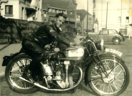 Norton (Collectie Heemkundekring Weerderheem)
