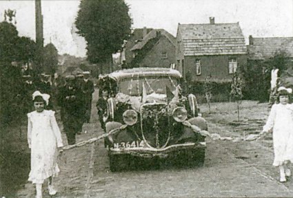 In de optocht, 1940 (Collectie HKK St. Achten op Boeckel)