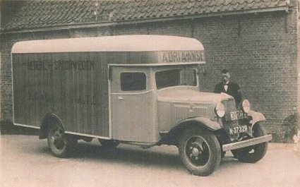 De eerste auto van mijn vader (foto: Collectie Frans Adriaanse)