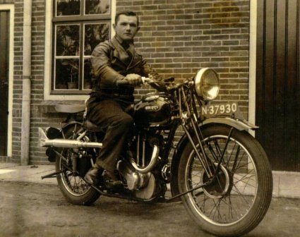 Ariel Red Hunter VH, model c. 1934.