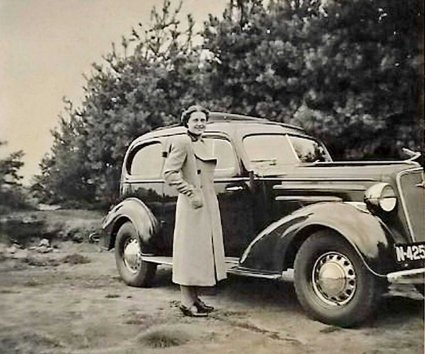 Chevrolet 1935, foto 1937 (collectie familie De Beer)
