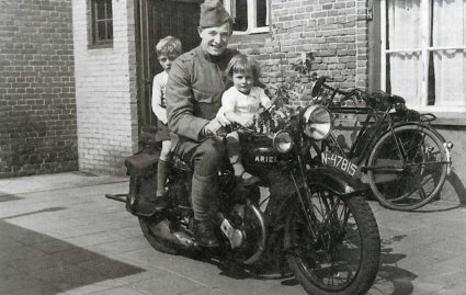 Ariel, c. 1939-1940 (Collectie HKK St. Achten op Boeckel)
