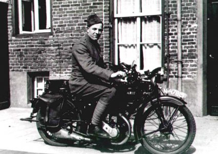 Ariel, c. 1939-1940 (Collectie HKK St. Achten op Boeckel)