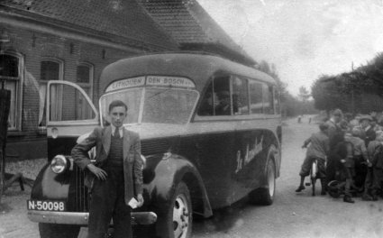 "Kermis 1948" (collectie R. Smits)