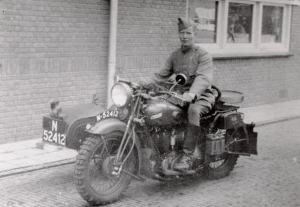 BSA G 14, 1000 cc zijklep V-twin te Breda, 1938-1939.