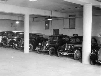 Renault Juvaquatre (collectie West-Brabants Archief)