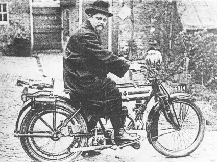 Johannes Wijgergangs op de Saroléa