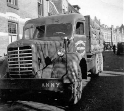 Mack (bron: Eindhoven in Beeld)