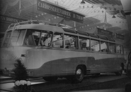N-79498 Scania touringcar, c. 1950.