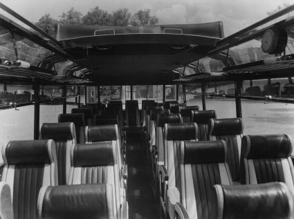 N-79498 Scania touringcar, c. 1950.