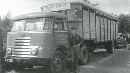 DAF truck met oplegger