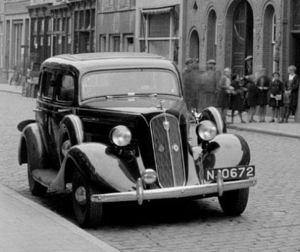 Studebaker (foto: Fotopersbureau Het Zuiden; coll. Erfgoed 's-Hertogenbosch)