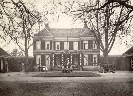 N-15662 Peugeot (foto: firma Schreurs (v/h firma Stutz). Bron: Stadsarchief Breda)