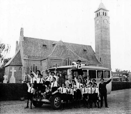N-15671 [aanvulling: GMC bus ; zie reactie hieronder. Redactie] (collectie Bert Rompa)