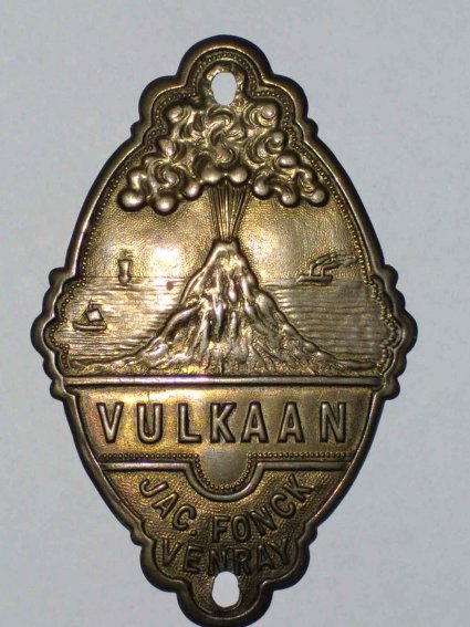 N-1758 Embleem Vulkaan (collectie Johan Beenen)