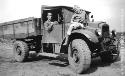 Morris-Commercial (bron: Bouwmachinesvantoen-archief)