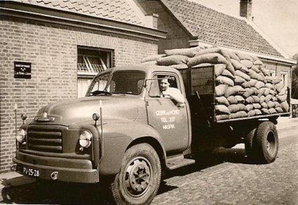 N-26356 PV-25-28 Bedford (collectie J. de Hond)