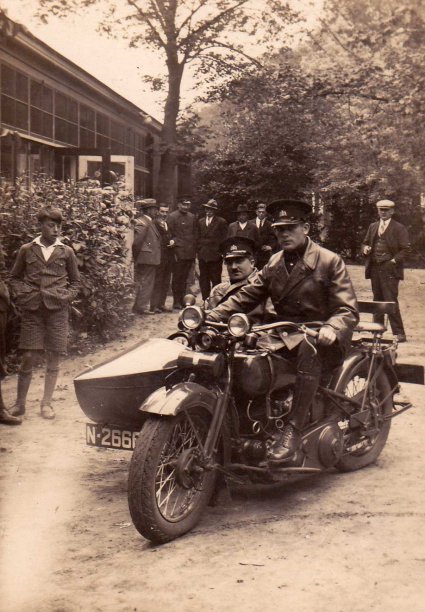 Harley-Davidson (collectie L. Mol)