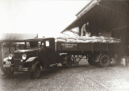 N-28287 Diamond T (bron: Deurnewiki)