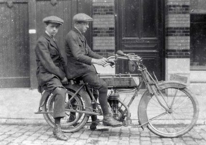 New Hudson 1913 (collectie F. v.d. Laarschot)