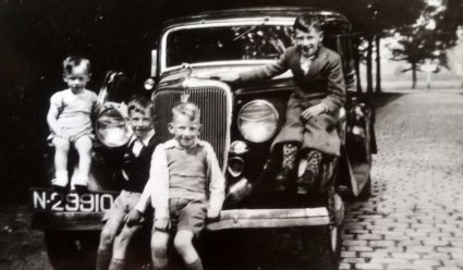 Ford (collectie G. van Esch-Martens)