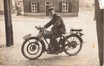N-3041 Omega (Foto: H.A.O. Sandtmann, coll. St. Uden-archief van Bressers)