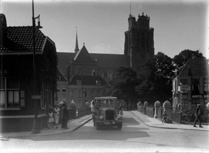 Chenard & Walcker? (Bron: collectie Regionaal Archief Dordrecht)
