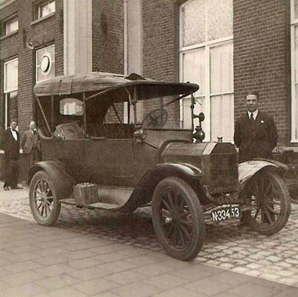 N-33453 Ford Touring Car (collectie Irma Ramselaar-van der Meulen)
