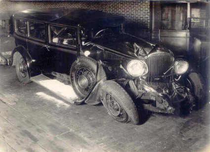 Buick 1930 met schade (collectie B. Otten)