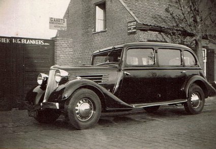 Renault 1935 (collectie A. Aarts)