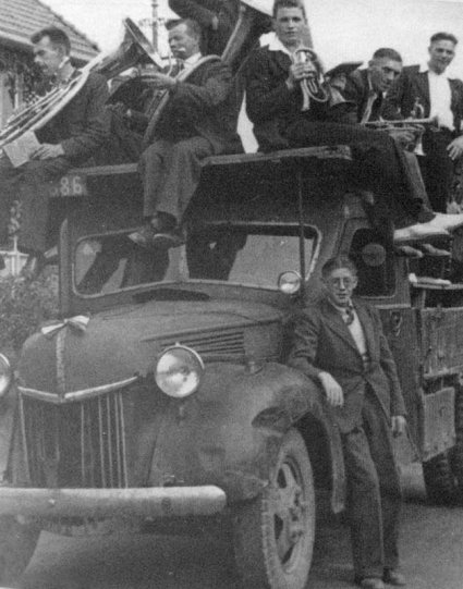 N-36686 Ford V8 (collectie HvdOL)