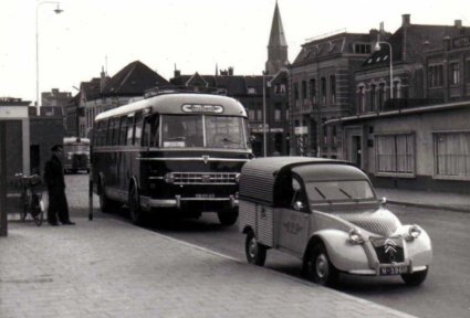 Bron: Langs de wegen