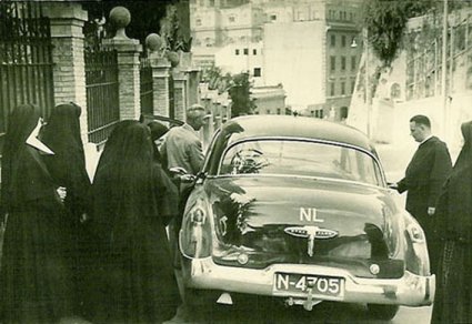 N-4705 Buick in Rome (coll. I. Ramselaar-van der Meulen)