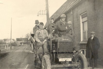 Fordson (bron: www.oudwoerkum.nl)